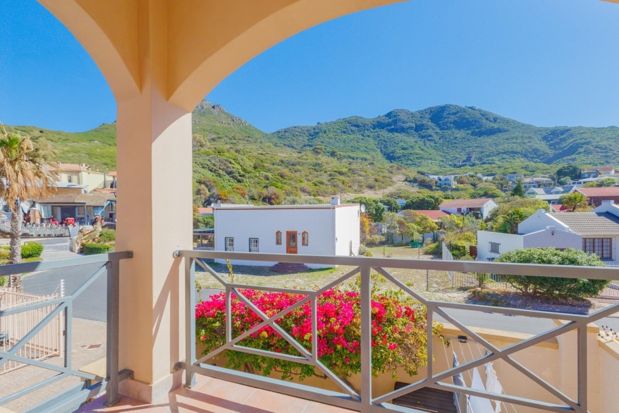 To Let 3 Bedroom Property for Rent in Northshore Western Cape